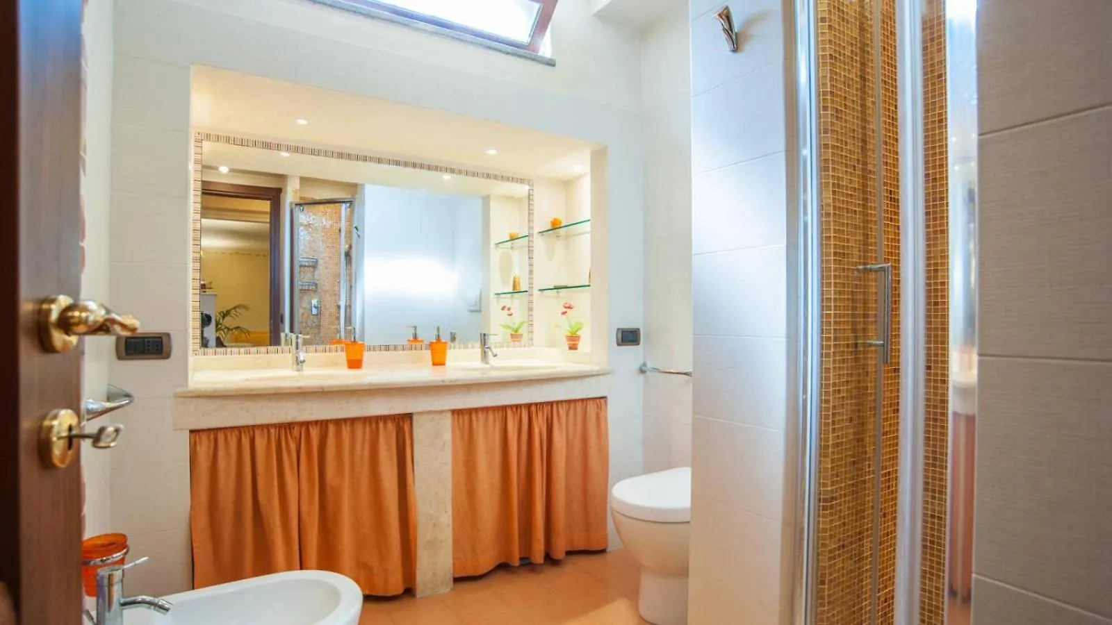 Rossellini House Apartment Rome