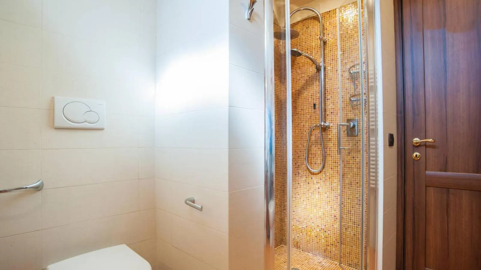Rossellini House Apartment Rome
